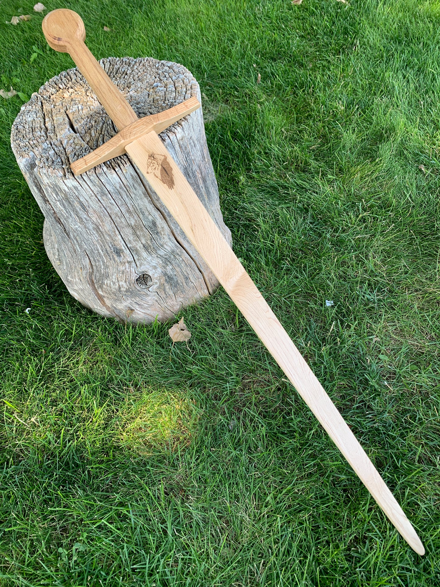 European One Handed Sword - Wolf & Raven
